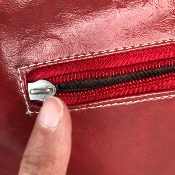 Vintage Disney Minnie Mouse 80s Red Faux Leather Crossbody Bag - Picture 8 of 15